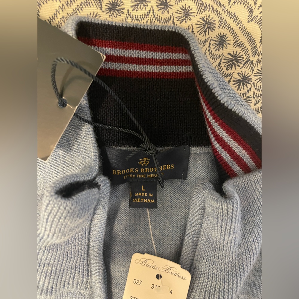 Brooks Brothers light blue men’s sweater